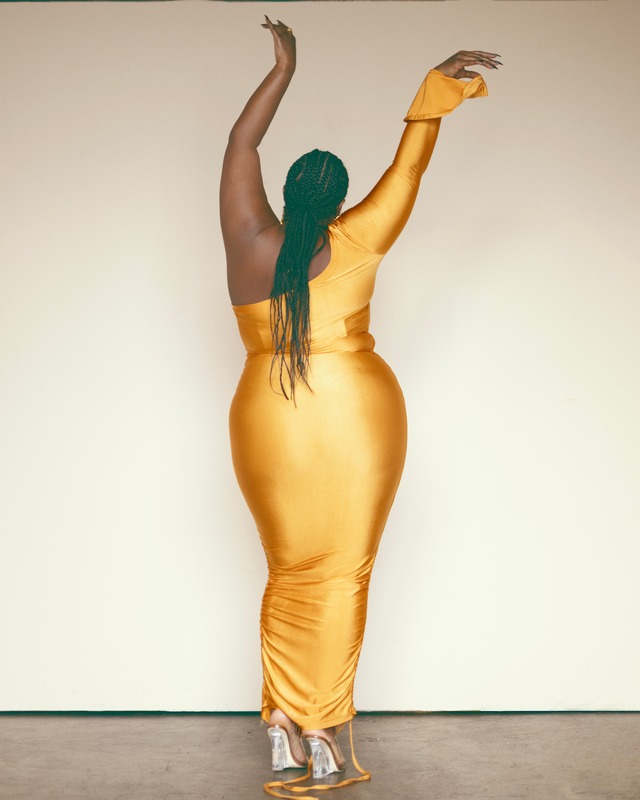 ambermlewis.com
